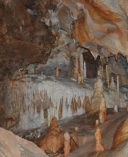 grotte de Villars